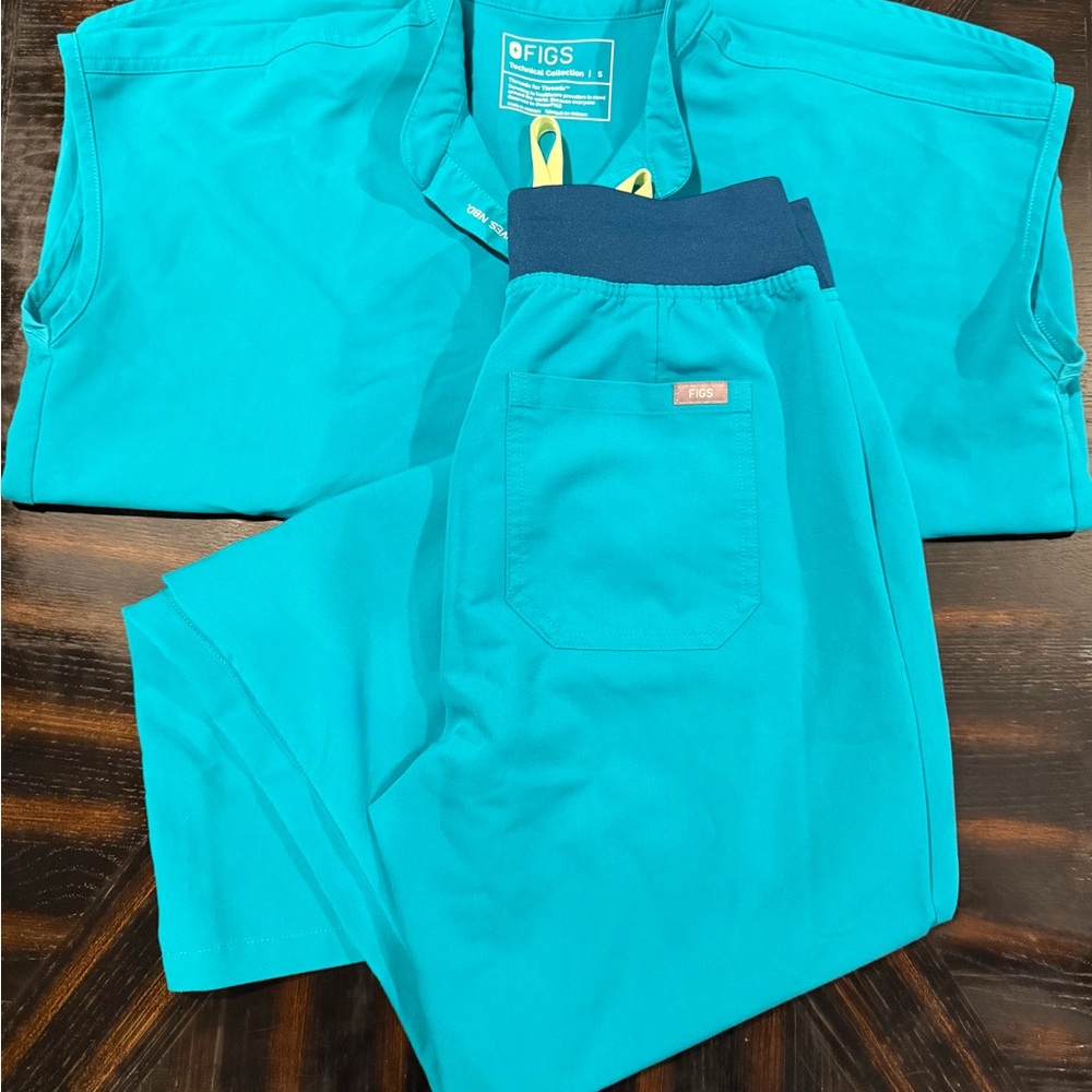 Figs scrubs- Small